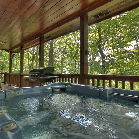 Bearfoot Ridge Wood-Burning Fireplace Cozy Hot Tub Serene Views Эллиджей Экстерьер фото