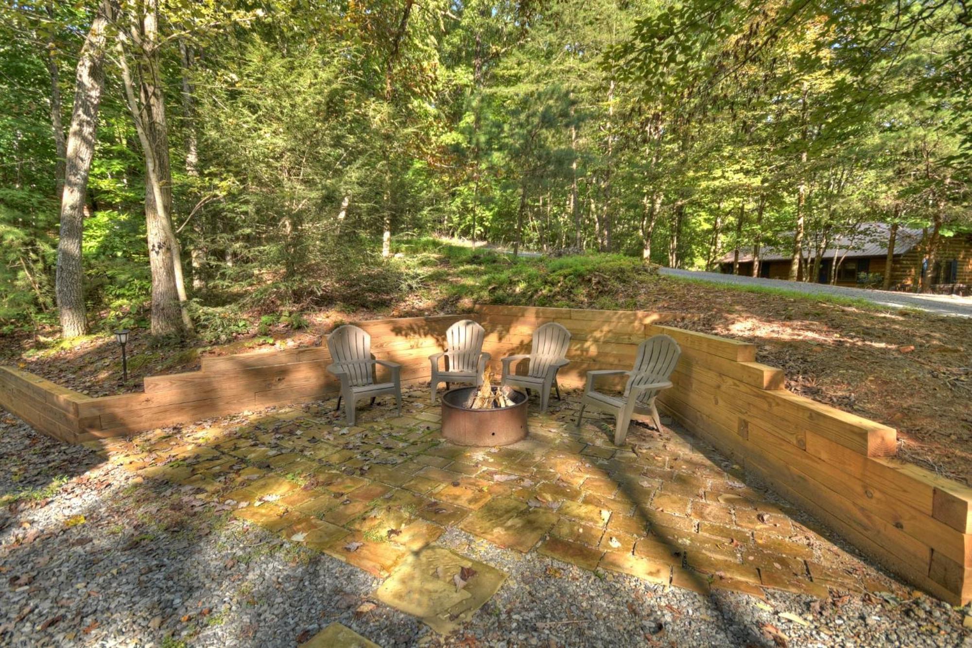 Bearfoot Ridge Wood-Burning Fireplace Cozy Hot Tub Serene Views Эллиджей Экстерьер фото