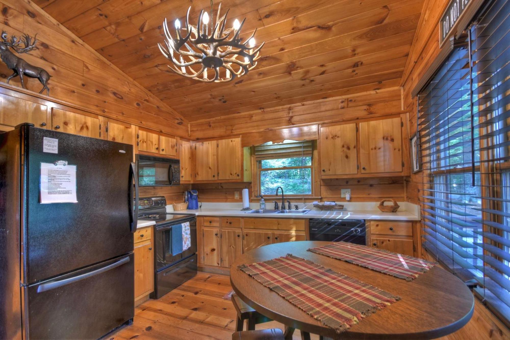 Bearfoot Ridge Wood-Burning Fireplace Cozy Hot Tub Serene Views Эллиджей Экстерьер фото