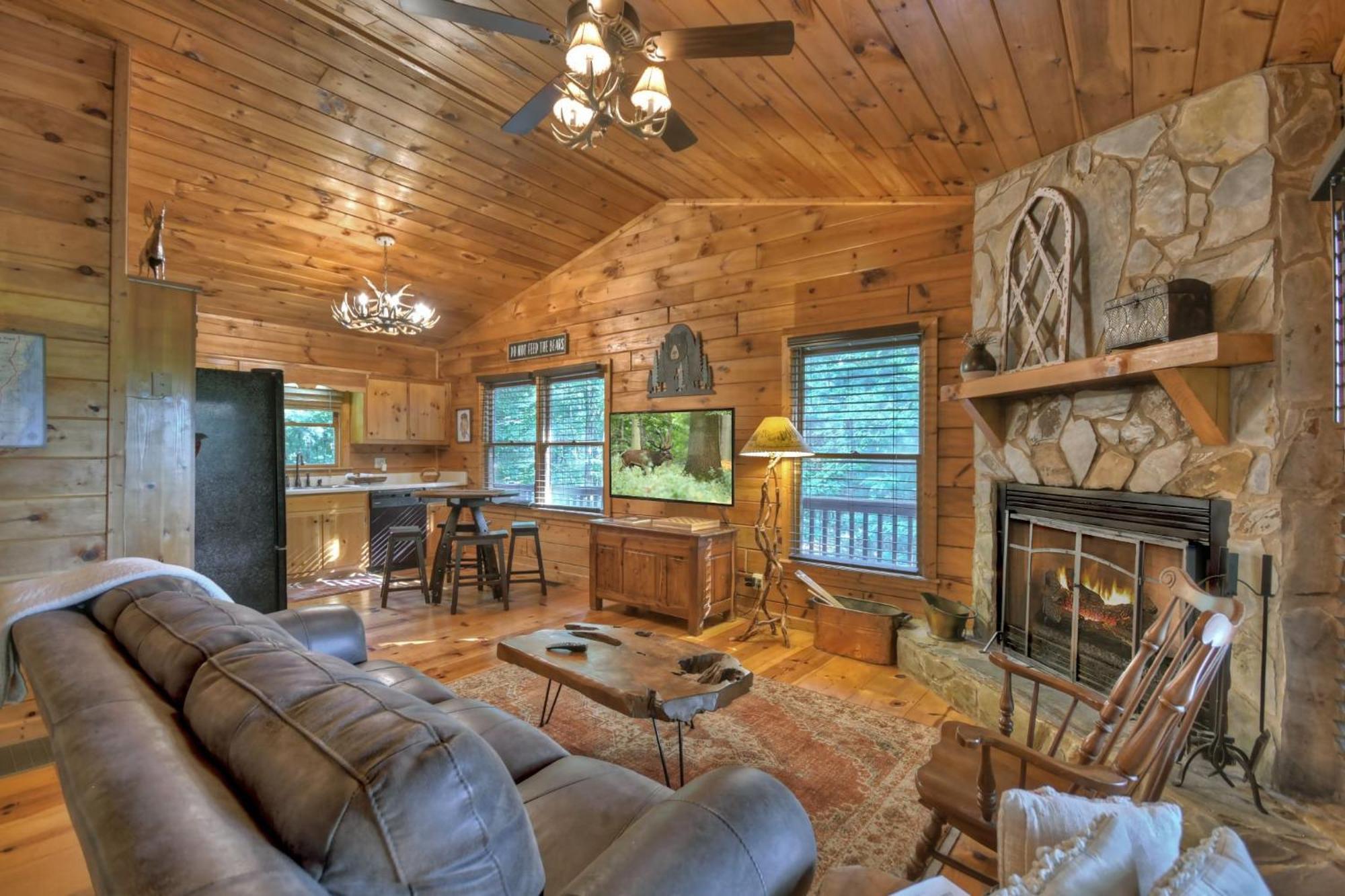 Bearfoot Ridge Wood-Burning Fireplace Cozy Hot Tub Serene Views Эллиджей Экстерьер фото
